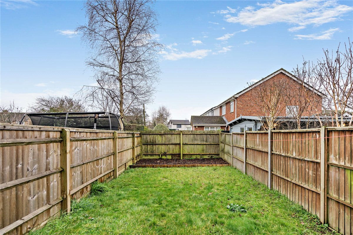2 bedroom house, Redfinch Mews, Thatcham RG19 - Sold STC