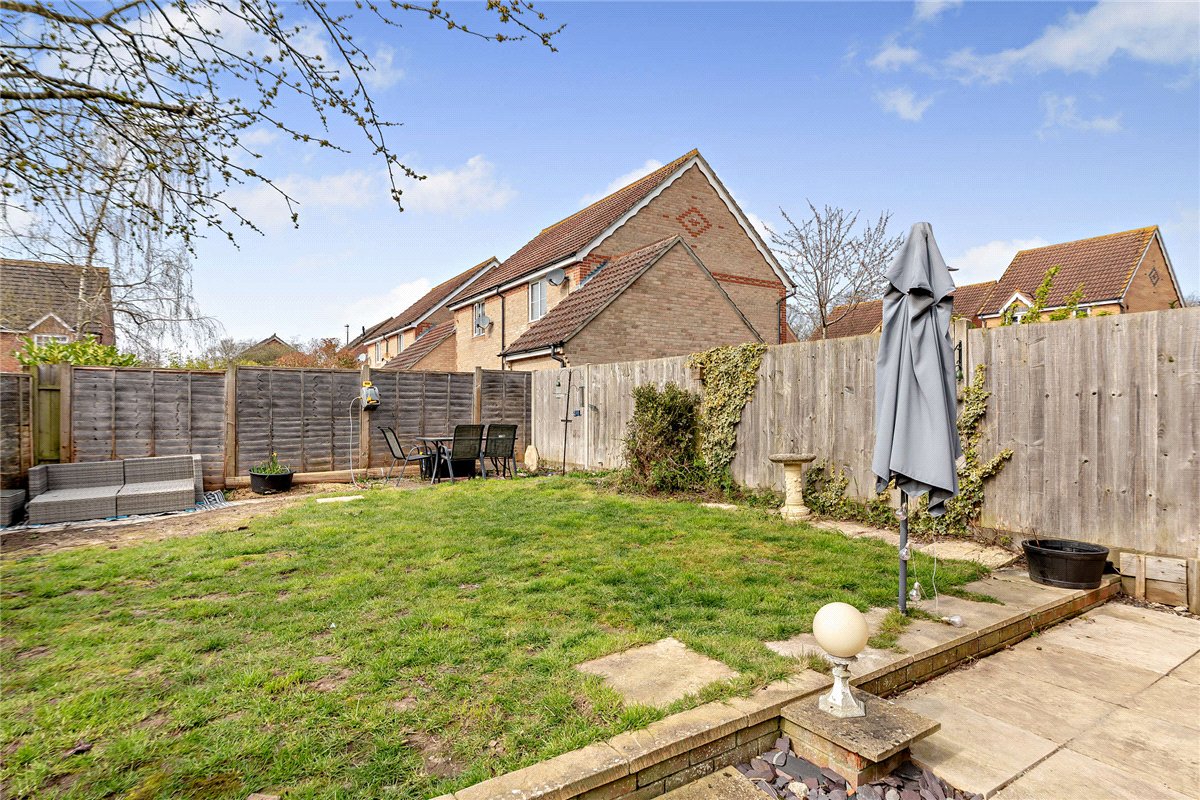 3 bedroom house, Meadowsweet Close, Thatcham RG18 - Available