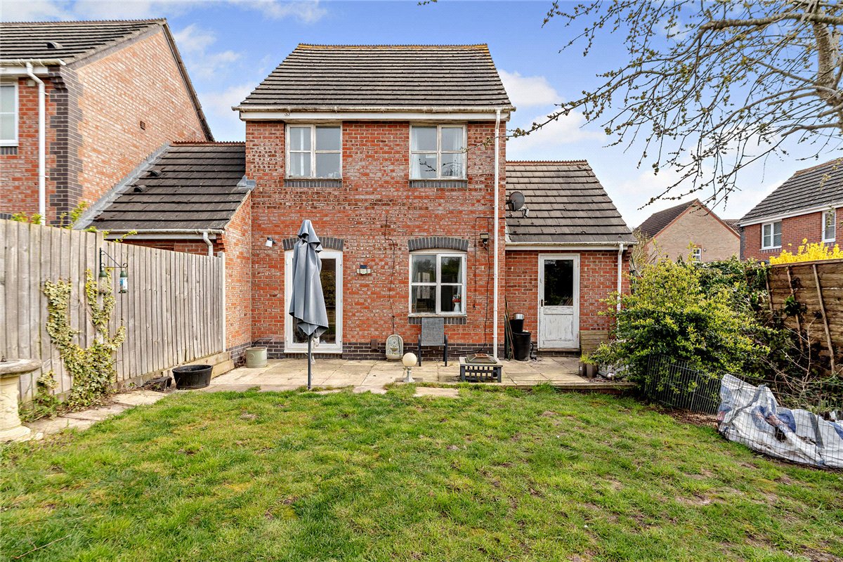 3 bedroom house, Meadowsweet Close, Thatcham RG18 - Available