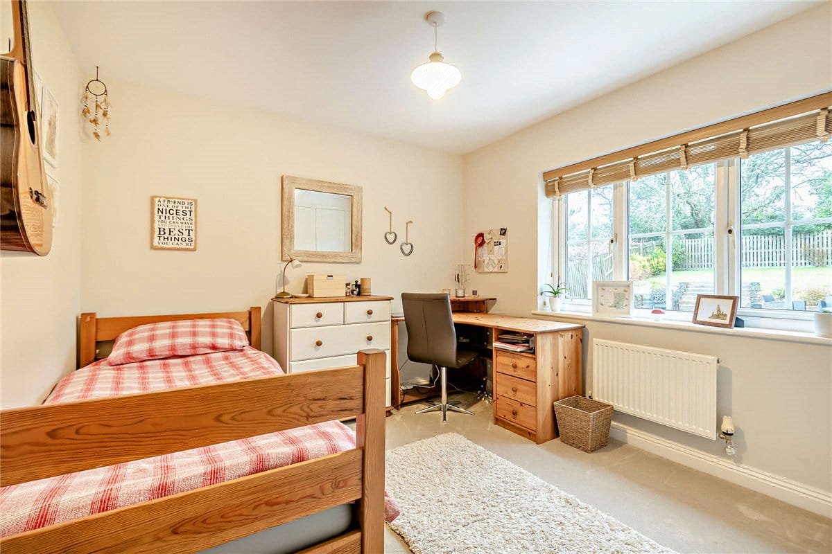 5 bedroom house, Spring Gardens, Newbury RG20 - Available