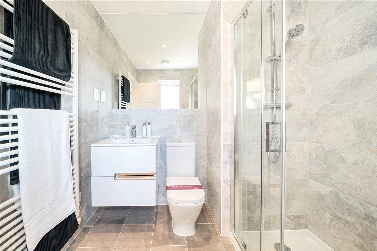 4 bedroom house, Princess Gardens, Bishops Green RG20 - Available