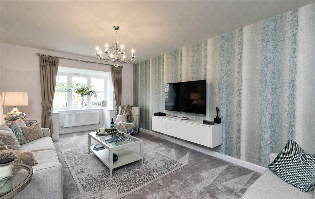 3 bedroom house, Princess Gardens, Bishops Green RG20 - Available