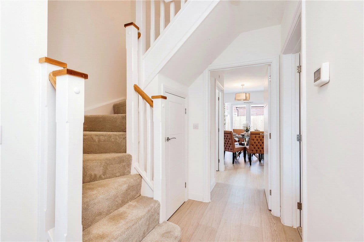 4 bedroom house, Princess Gardens, Bishops Green RG20 - Available