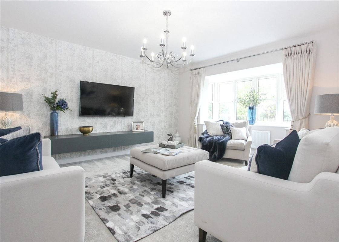 2 bedroom house, Princess Gardens, Bishops Green RG20 - Available