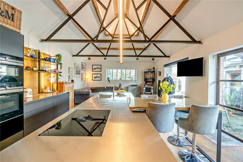 4 bedroom house, Lower Green, Inkpen RG17 - Available