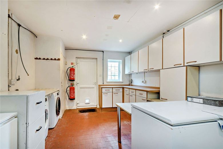 5 bedroom cottage, Upper Lambourn, Hungerford RG17 - Available