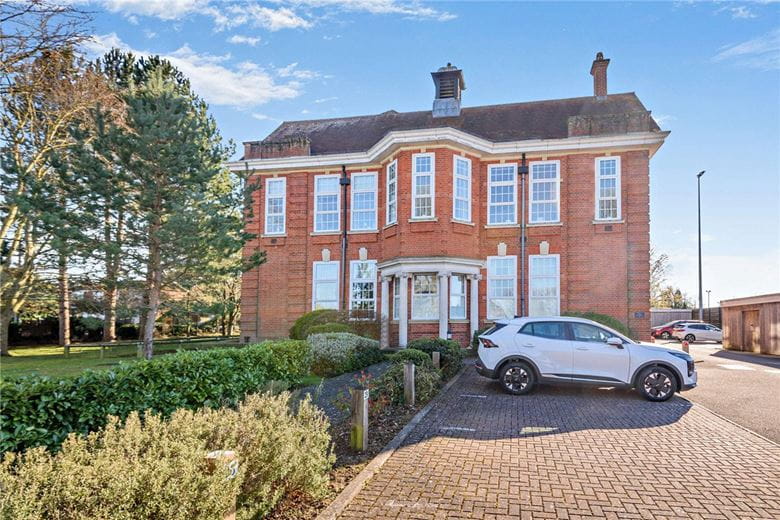 1 bedroom flat, Ireland Drive, Newbury RG14 - Available