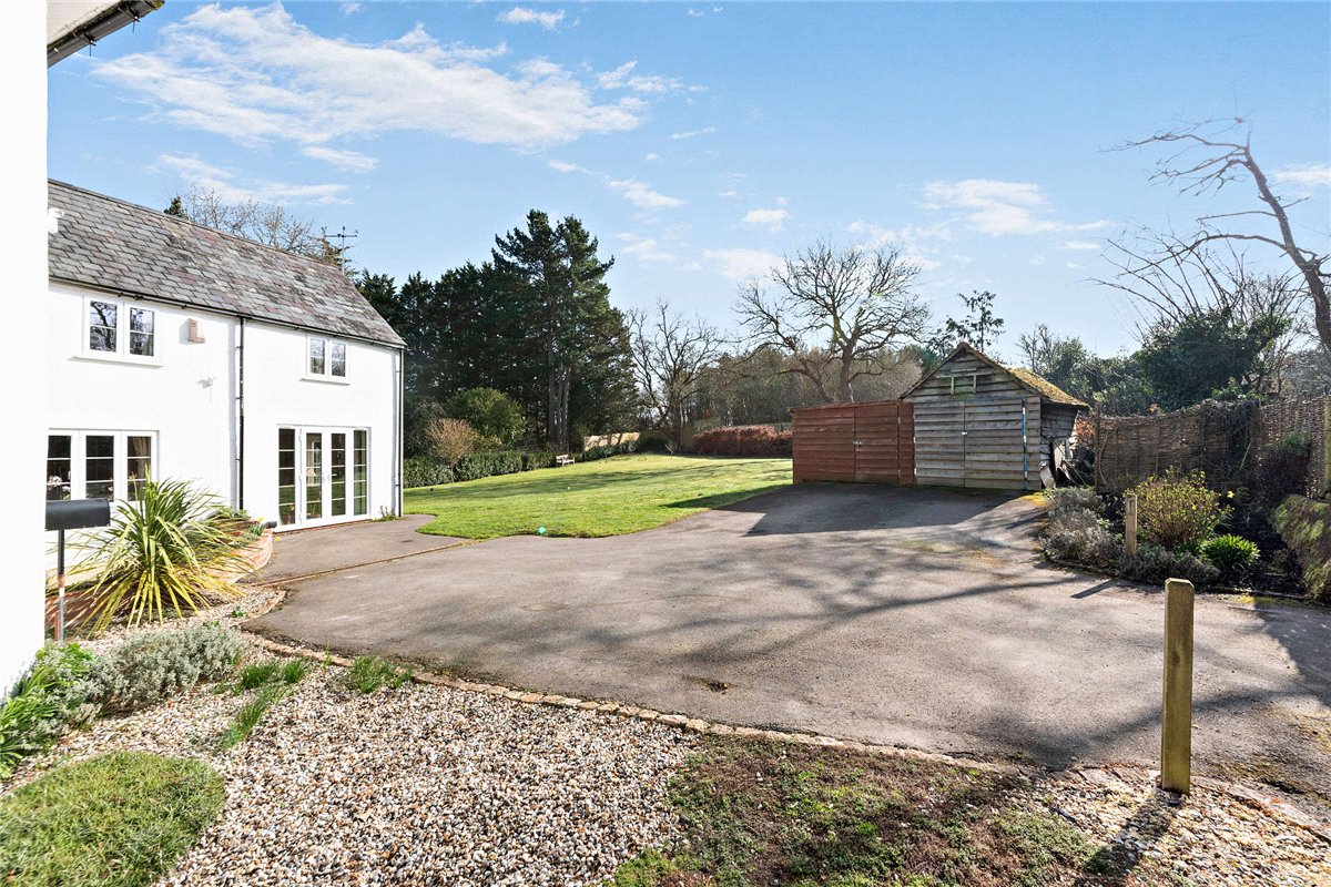 5 bedroom house, Burys Bank Road, Crookham Common RG19 - Available