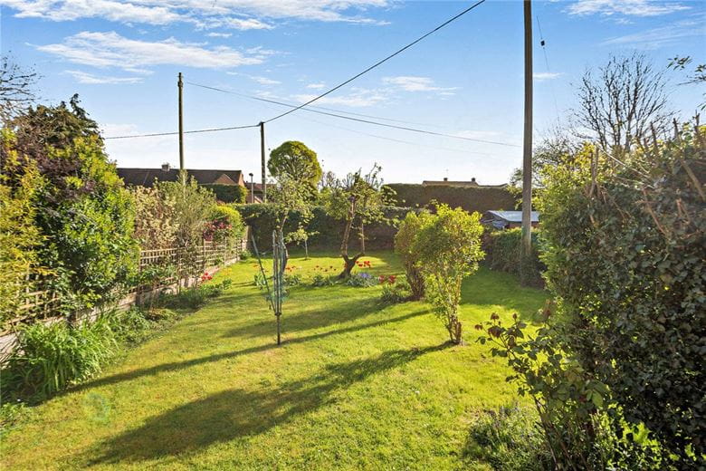 3 bedroom house, Pennys Hatch, Kingsclere RG20 - Sold STC