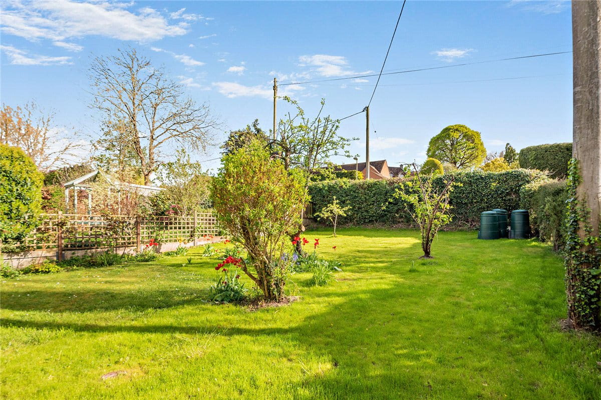 3 bedroom house, Pennys Hatch, Kingsclere RG20 - Sold STC