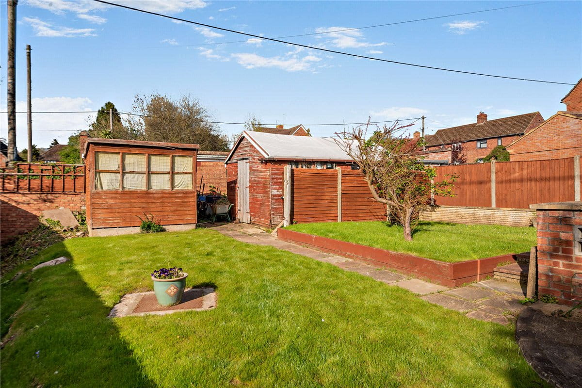 3 bedroom house, Pennys Hatch, Kingsclere RG20 - Sold STC