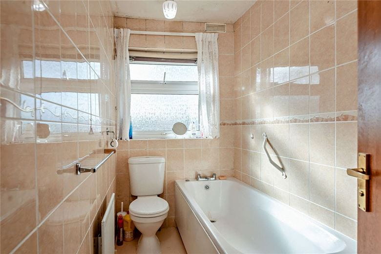 3 bedroom house, Pennys Hatch, Kingsclere RG20 - Sold STC
