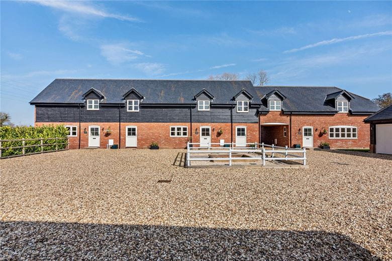 3 bedroom house, Ram Alley, Ashford Hill RG19 - Available