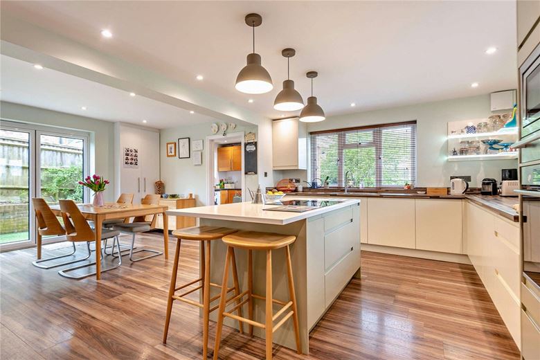 4 bedroom house, King John Road, Kingsclere RG20 - Available