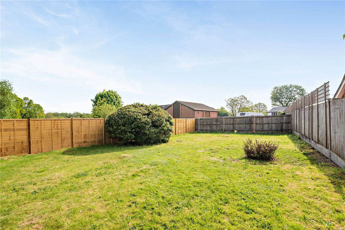 3 bedroom house, Gore End Road, Ball Hill RG20 - Available