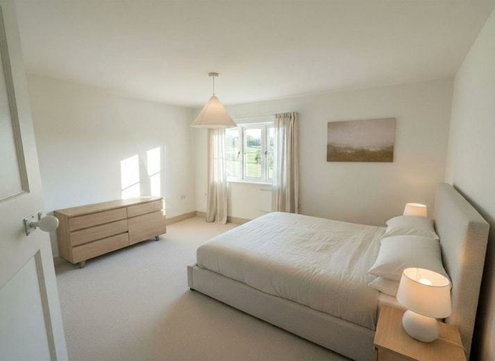 3 bedroom cottage, Enborne Street, Enborne RG14 - Available