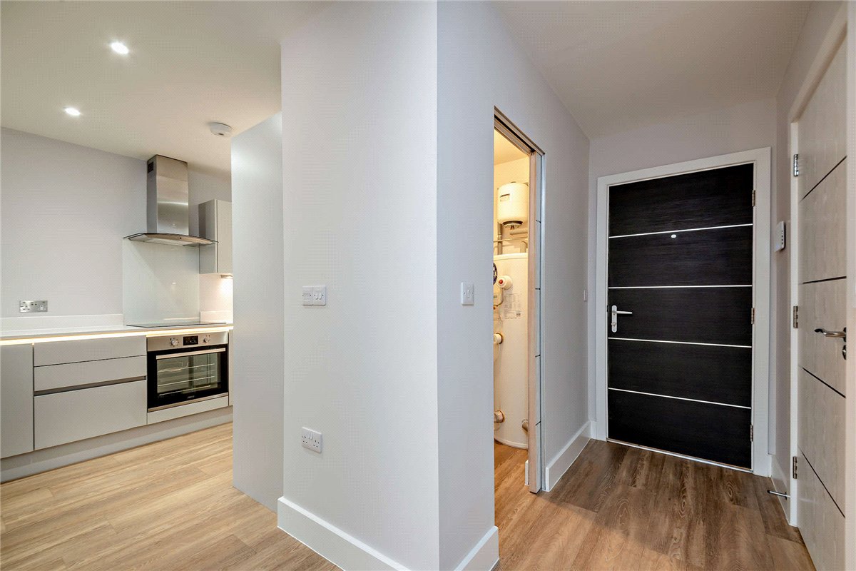 2 bedroom flat, St Marys Road, Newbury RG14 - Available