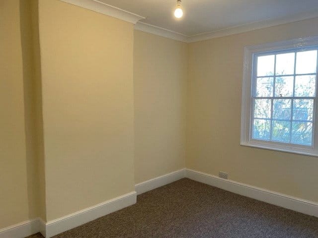 2 bedroom house, Madeira Place, Newbury RG14 - Available