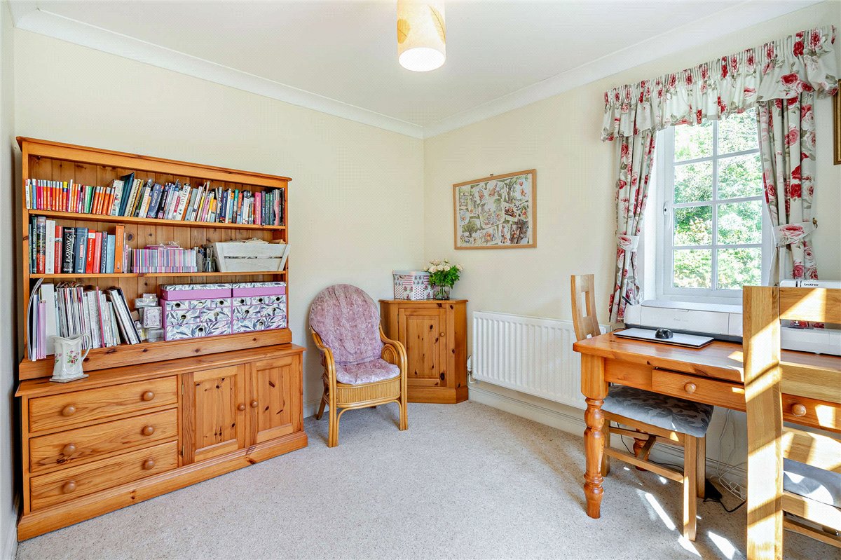 3 bedroom house, Palmers Yard, Ecchinswell RG20 - Available