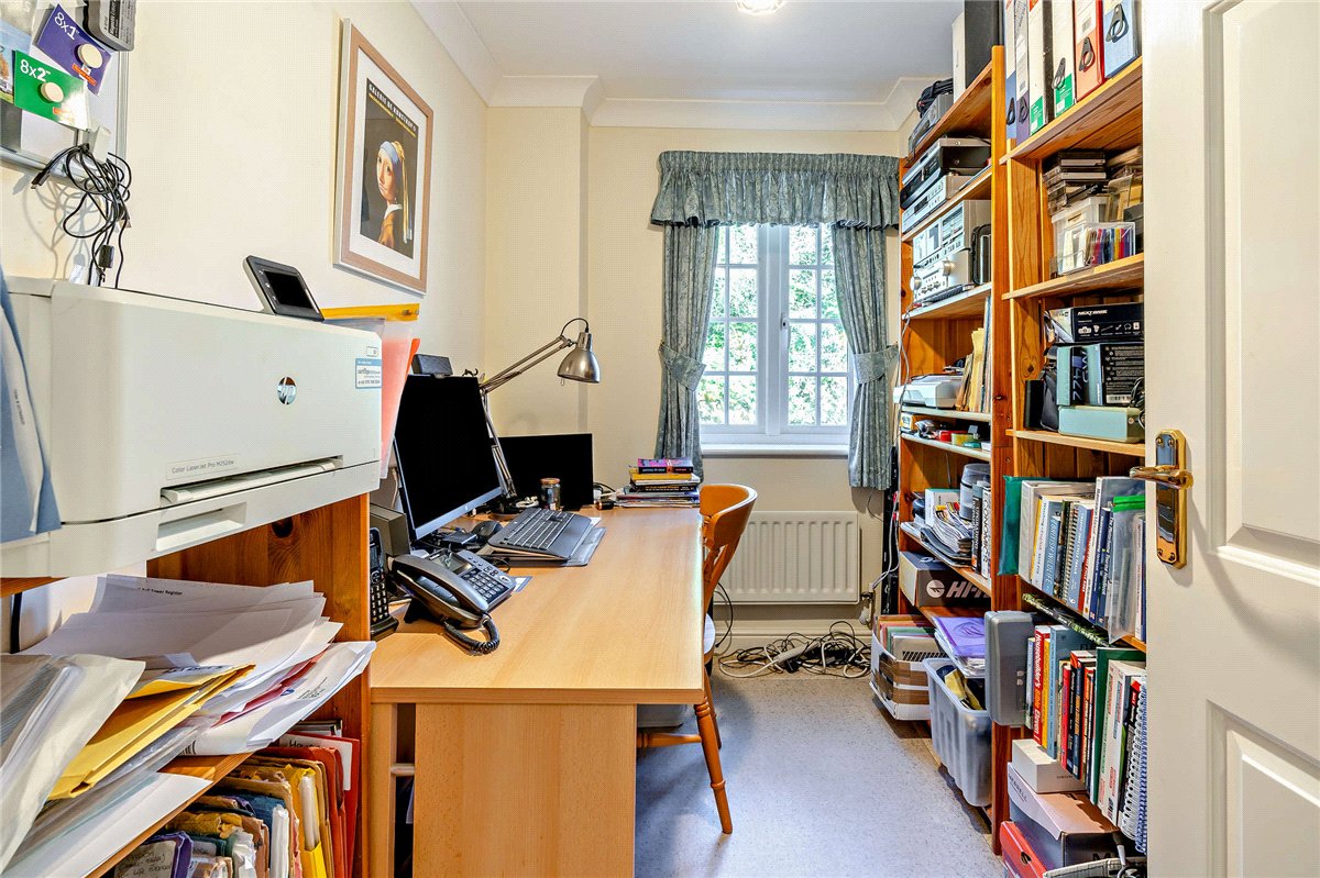 3 bedroom house, Palmers Yard, Ecchinswell RG20 - Available