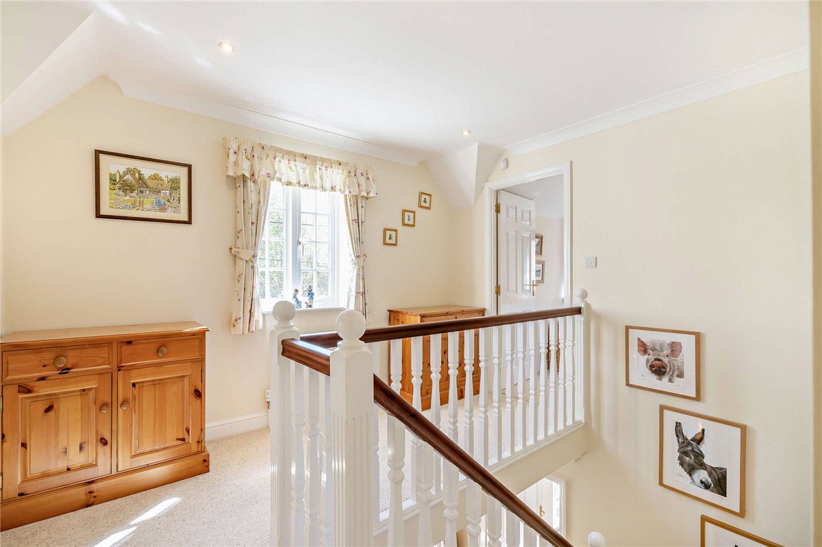 3 bedroom house, Palmers Yard, Ecchinswell RG20 - Available