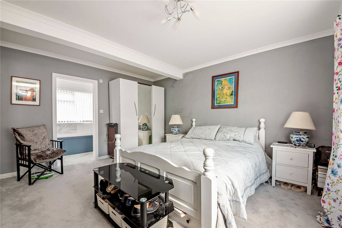 4 bedroom house, George Street, Kingsclere RG20 - Available