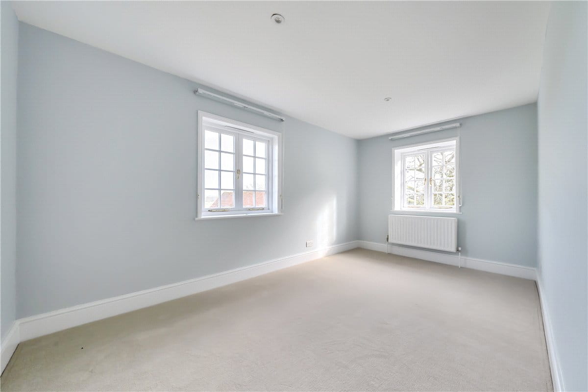 4 bedroom house, The Slade, Bucklebury RG7 - Available