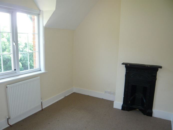 3 bedroom cottage, Marlston Hermitage, Thatcham RG18 - Available