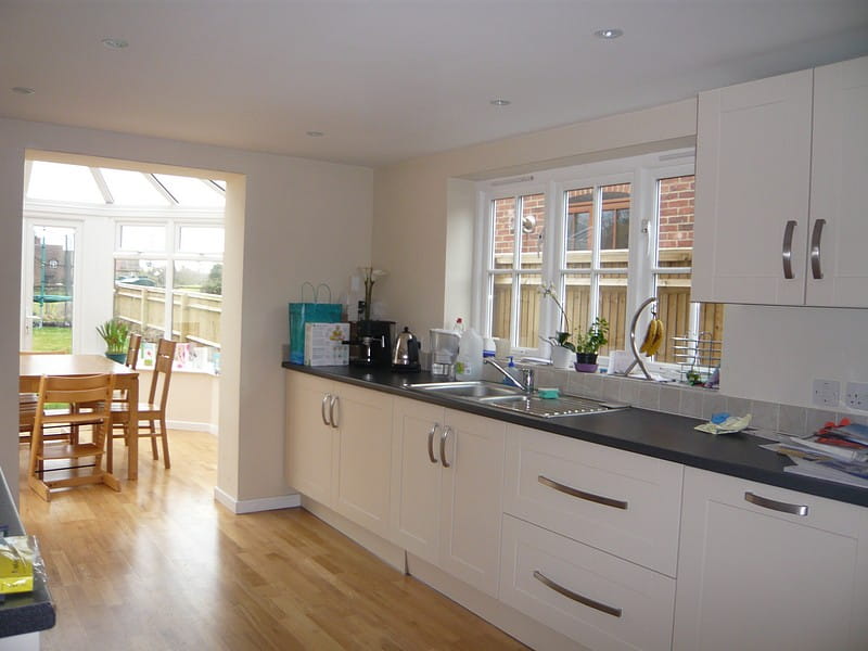4 bedroom house, Manor Farm, Main Street RG20 - Available
