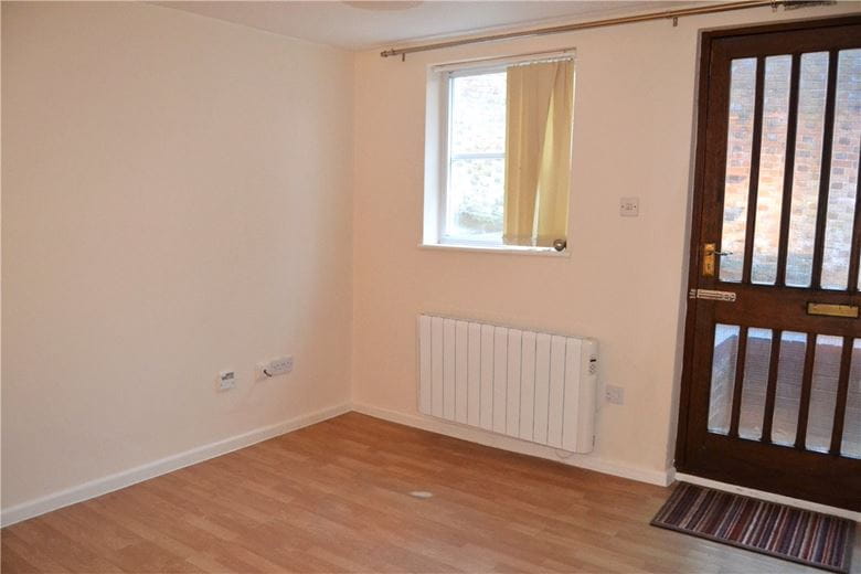 1 bedroom maisonette, High Street, Hungerford RG17 - Let Agreed