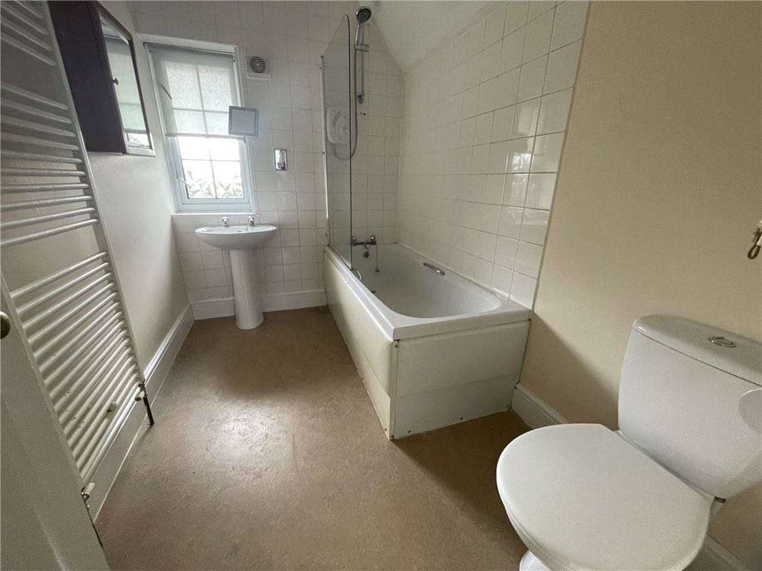 3 bedroom house, Marlston Hermitage, Thatcham RG18 - Let Agreed