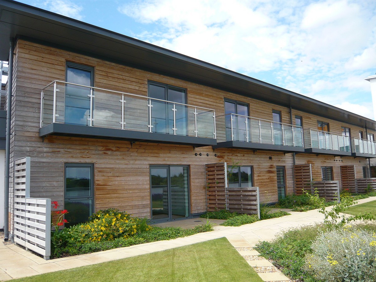 2 bedroom flat, Park Way, Newbury RG14 - Available