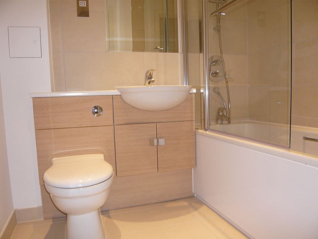 2 bedroom flat, Park Way, Newbury RG14