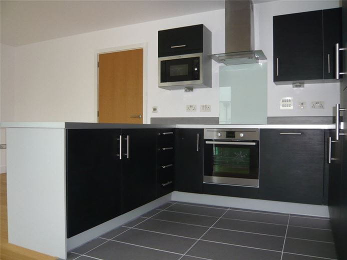 2 bedroom flat, Park Way, Newbury RG14 - Let Agreed