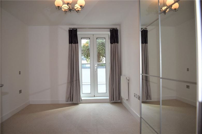2 bedroom flat, Park Way, Newbury RG14 - Under Offer