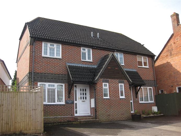 3 bedroom house, Newbury, Berkshire RG14 - Let Agreed