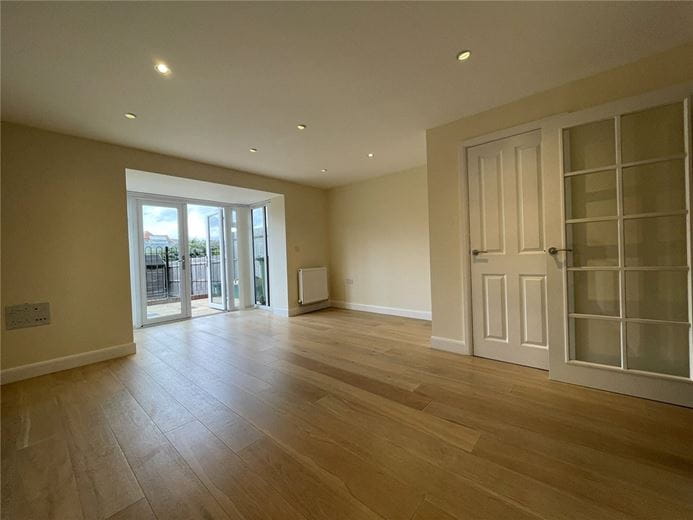 3 bedroom house, Newbury, Berkshire RG14 - Available