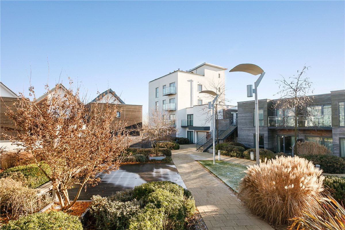 1 bedroom flat, Park Way, Newbury RG14 - Available