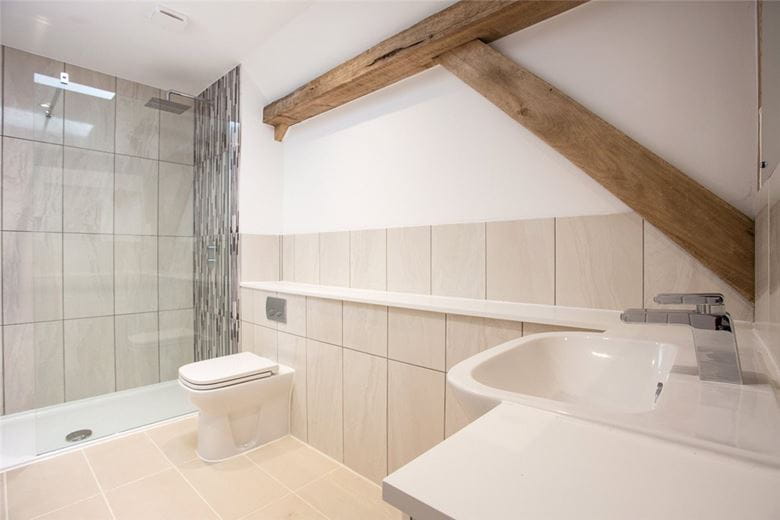 4 bedroom , Winterbourne, Newbury RG20 - Available