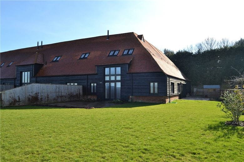 4 bedroom , Winterbourne, Newbury RG20 - Available