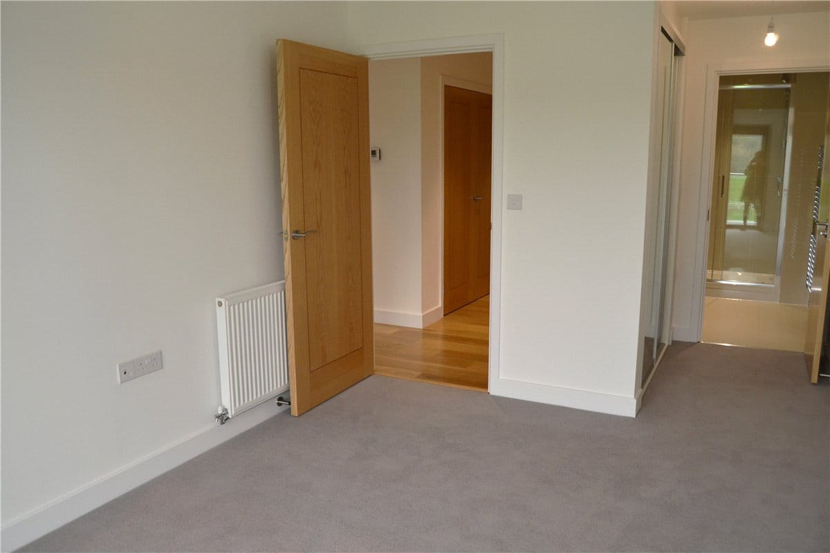 2 bedroom flat, Kingman Way, Newbury RG14