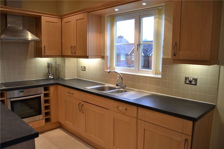2 bedroom flat, Hermitage, Thatcham RG18 - Available