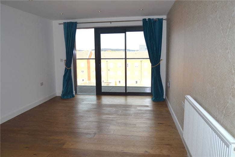 1 bedroom flat, Racecourse Road, Newbury RG14 - Let Agreed