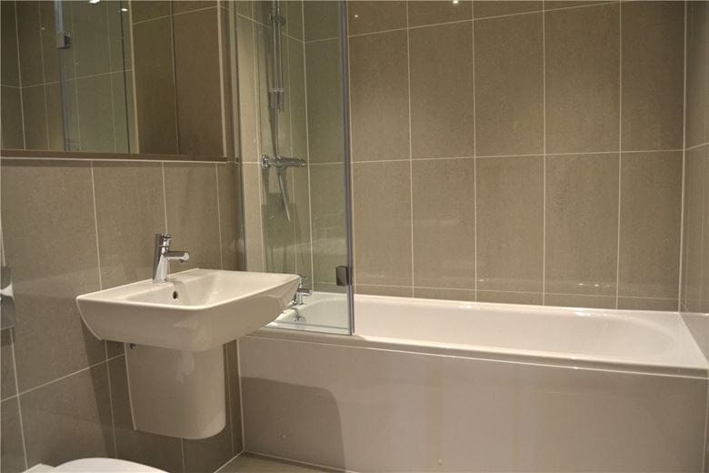 2 bedroom flat, Kingman Way, Newbury RG14