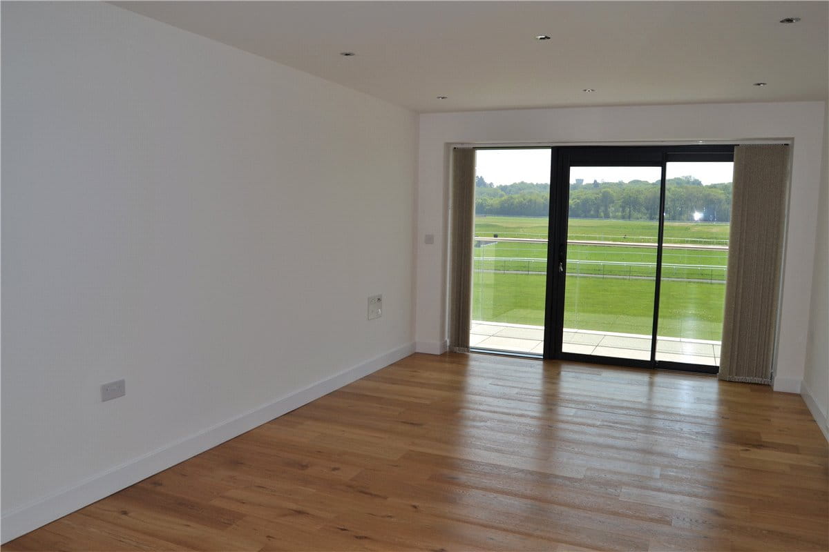 2 bedroom flat, Kingman Way, Newbury RG14