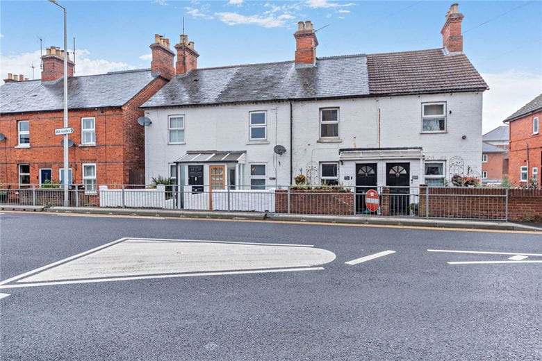 2 bedroom house, Newbury, Berkshire RG14 - Under Offer