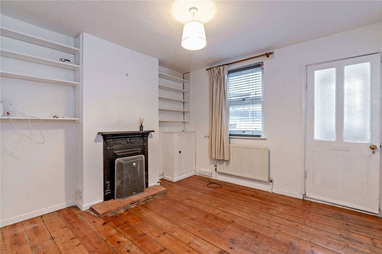 2 bedroom house, Newbury, Berkshire RG14 - Under Offer