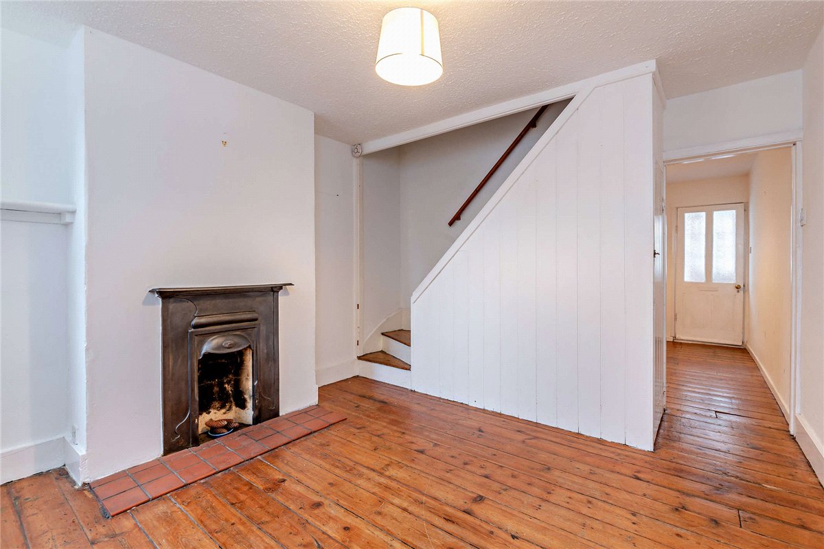 2 bedroom house, Newbury, Berkshire RG14 - Under Offer
