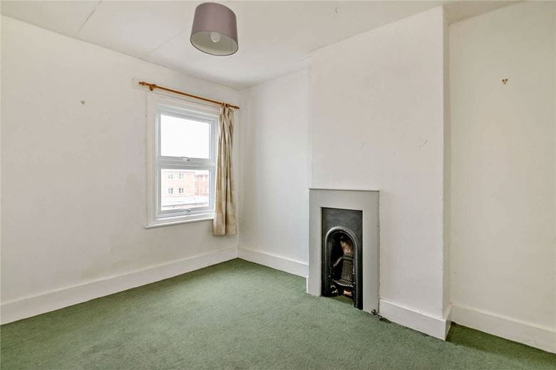2 bedroom house, Newbury, Berkshire RG14 - Under Offer