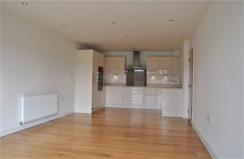 2 bedroom flat, Frankel House, Kingman Way RG14 - Under Offer